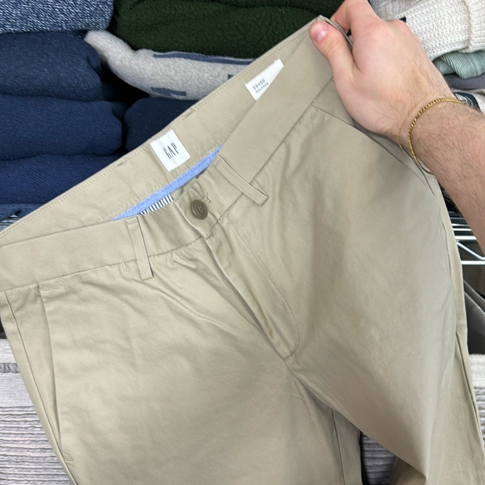 GAP MEN KHAKI PANTS